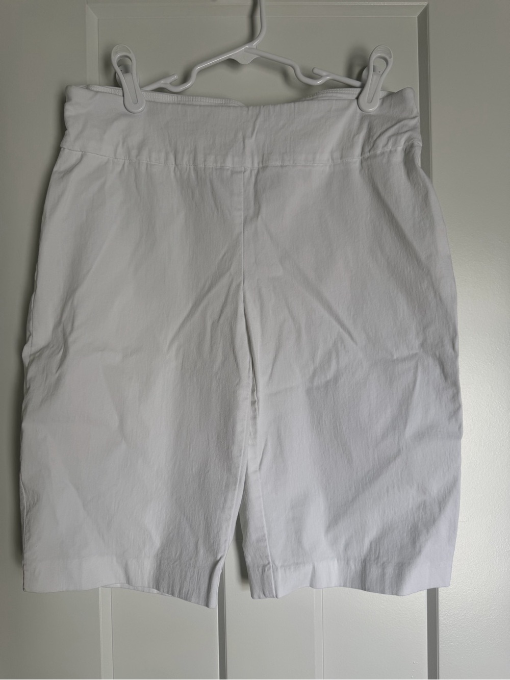Attyre White Pull-On Bermuda Shorts